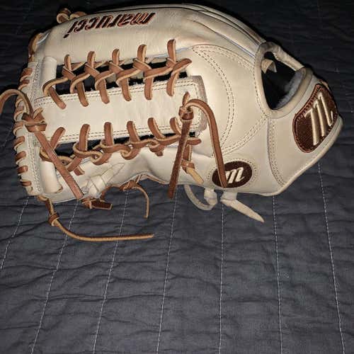 Yellow Used Outfield Honor the Game 12.75" Baseball Glove