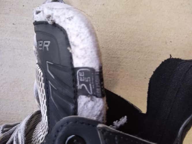 Junior Used Bauer Supreme 170 Hockey Skates Extra Wide Width Size 2.5