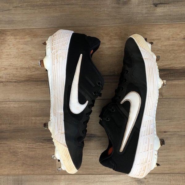 Men’s Nike Alpha Huarache Elite 2 Low Cleats