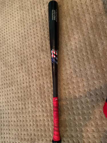 Used  Wood (-3) 28 oz 31" Bat