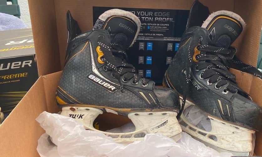 Used Bauer Supreme One.7 Extra Wide EE Width  Youth Size 1.5 Hockey Skates