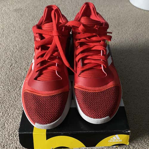 Men’s Red Marquee Boost Low Basketball Shoe Size 9