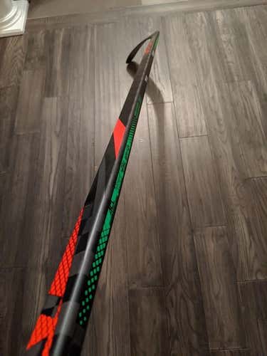 New RH Bauer Flylite ADV - 77 Flex P28