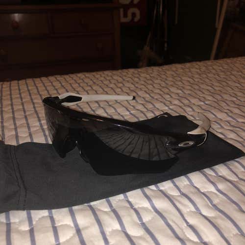 Black Men's One Size Fits All Oakley Sunglasses