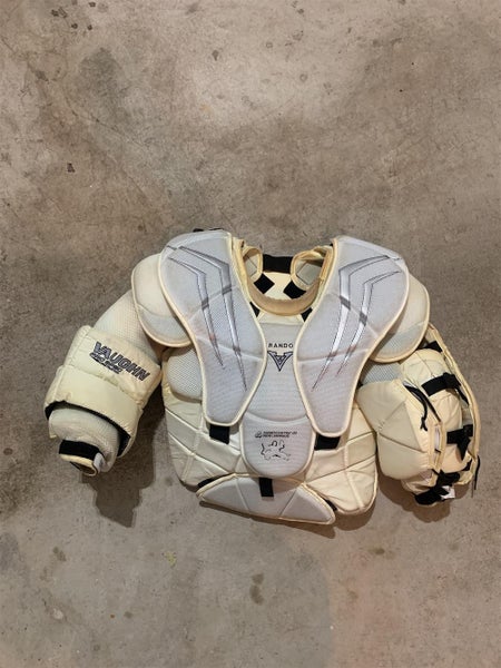 Used Medium Vaughn V6 2200 Pro Pro Stock Goalie Chest Protector