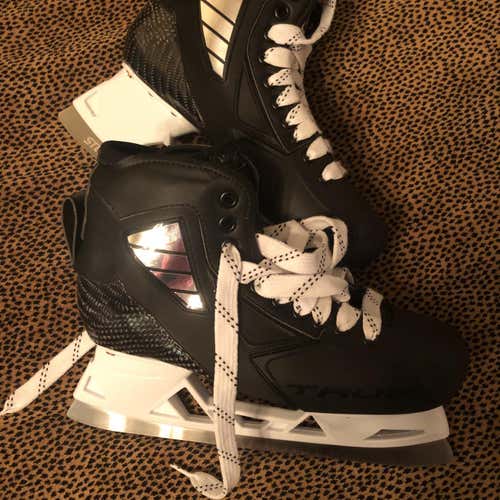 New True 2 Piece Regular Width Pro Stock Size 9 Hockey Goalie Skates