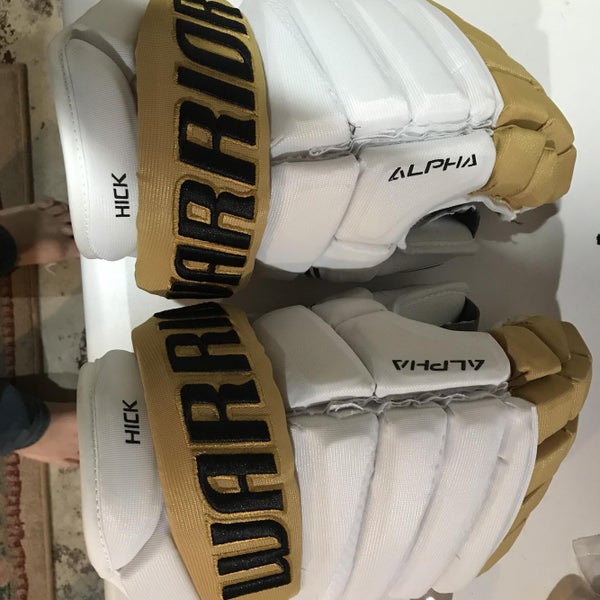 White Used Warrior Alpha QX Pro 14" Pro Stock Gloves