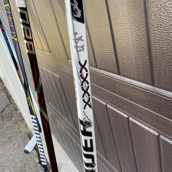 Bruins Team Signed Right Handed Vapor xxxx Hockey Stick