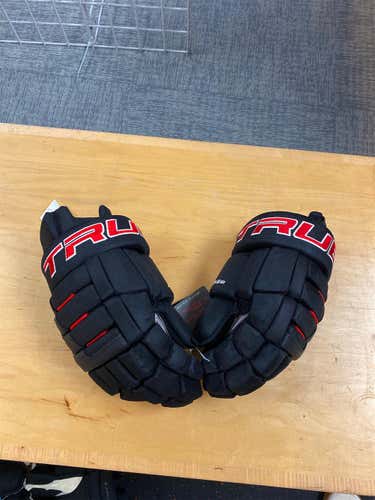 New True A4.5 SBP Black/Red 13” Hockey Glove