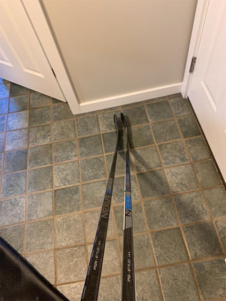New Right Handed 2 Sticks- Nexus 2N Pro Hockey Stick AND Nexus 2900
