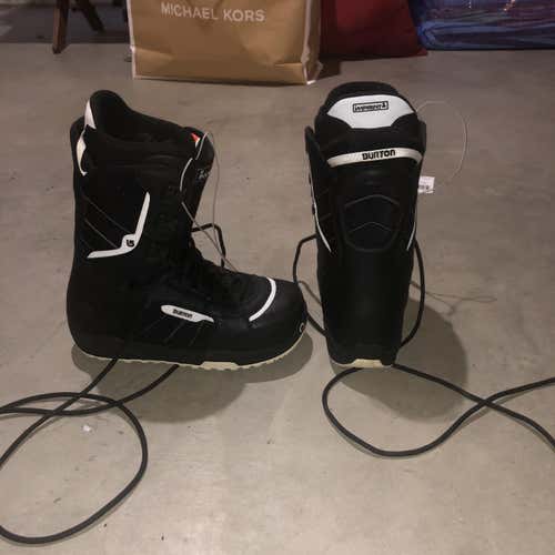 Men's Size 12 (Women's 13) Burton Invader All Mountain Snowboard Boots