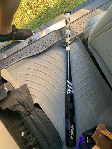 Marucci Professional Cut 33" Bat