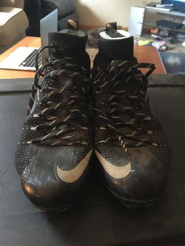 Black Unisex Molded Cleats Nike