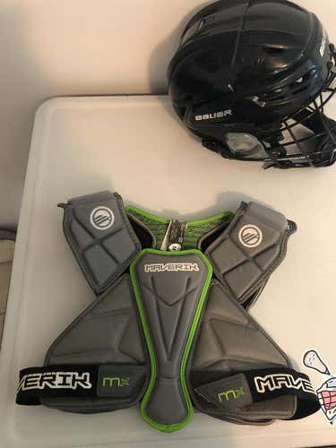 Used Medium Maverik Max Shoulder Pads