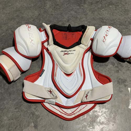 Used Medium Bauer Vapor X900  Shoulder Pads