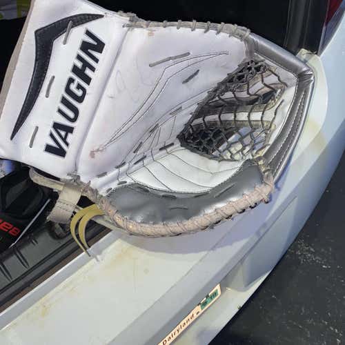 White Used Regular V7 XF Pro Carbon Pro Stock