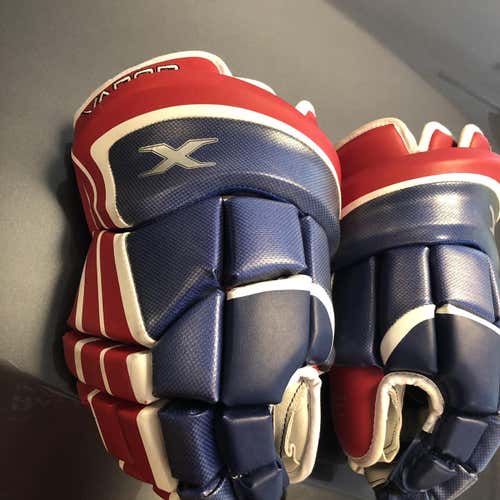 Barely Used Bauer Vapor X 14" Gloves