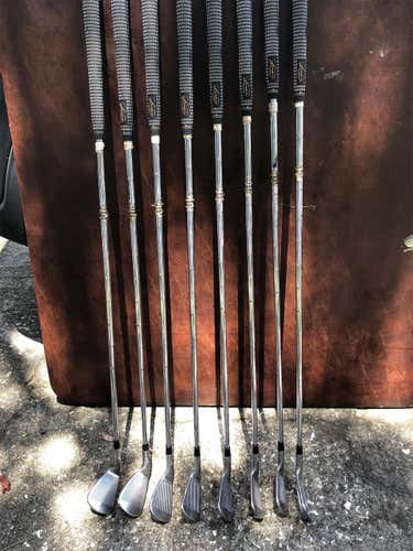 Used Right Handed Titleist DCI 962, 8 Pieces Clubs (Full Set)