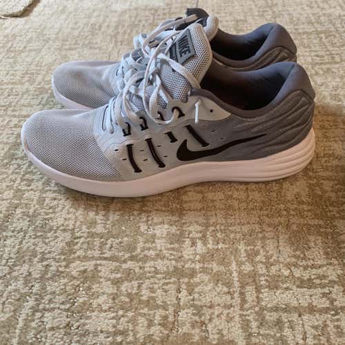 Silver Nike Lunarstelos Sneakers Men's Size 10 (Women's 11) Shoes