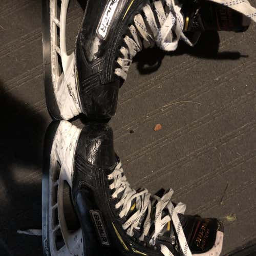 Used Bauer 2sPro Extra Wide Width Size 7.5 Hockey Skates