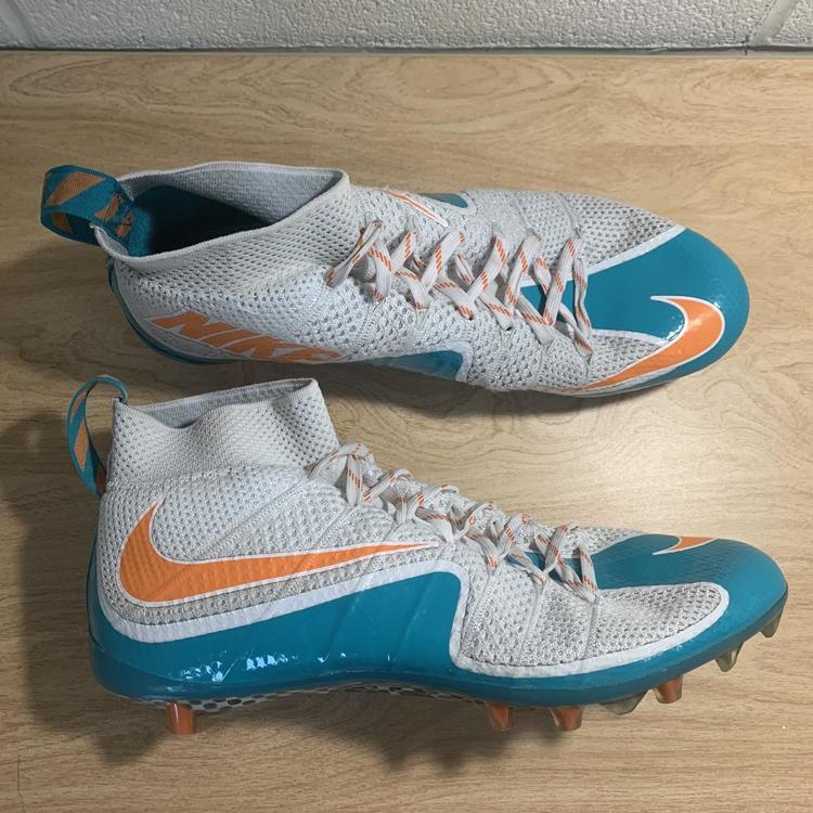 untouchable 1 cleats