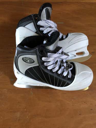 Used Junior CCM 652 Super Tacks Hockey Goalie Skates Size 2