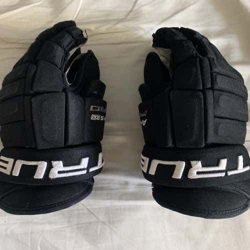 Junior True A4.5 Pro 12” Black Hockey Gloves