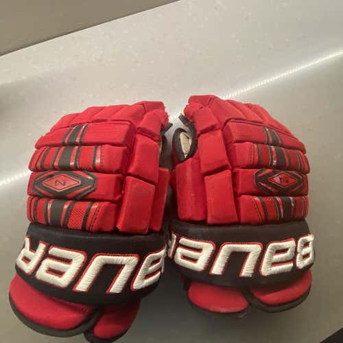 Red Used Bauer Nexus 800 14" Gloves