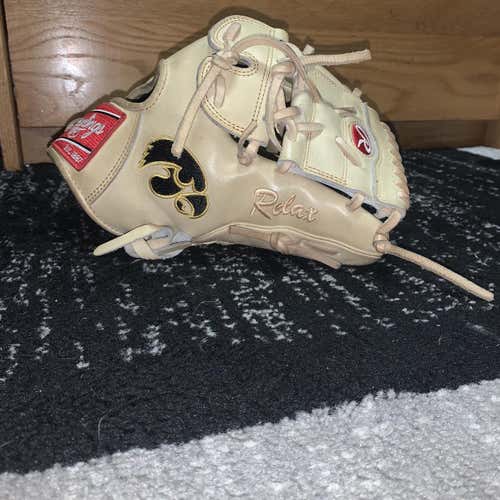 Yellow Used Pitcher's Pro Preferred 11.75" Baseball Glove
