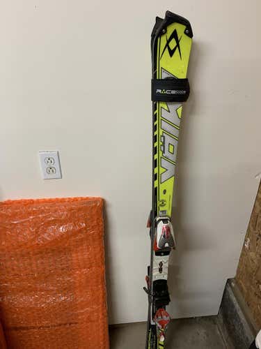 Used 157cm 2014 Volkl Racing WC Racetiger Speedwall SL Skis With Bindings
