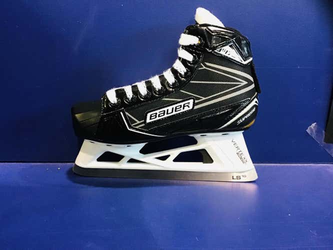 Junior New Bauer Supreme S170 Hockey Goalie Skates Regular Width Size 1.5