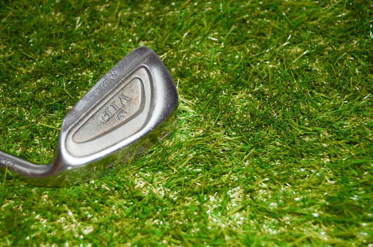 MacGregor VIP Pitching Wedge Right handed 36.75" 	Steel Stiff New Grip