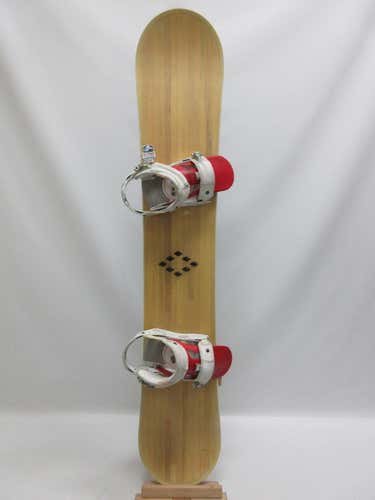 Bacardi 162cm Snowboard w/ Burton bindings