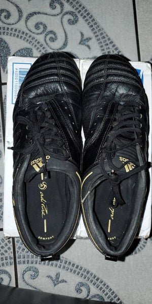 (reserved, do not purchase) UK 8 Adidas Adipure Cleats