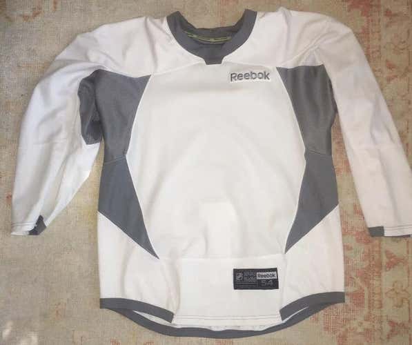Pro Stock Reebok 3.0 White Hockey Practice Jersey Blank Uncrested 54