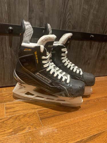 Senior **LIKE NEW** Bauer Supreme MX3 Hockey Skates Regular Width Pro Stock Size 10