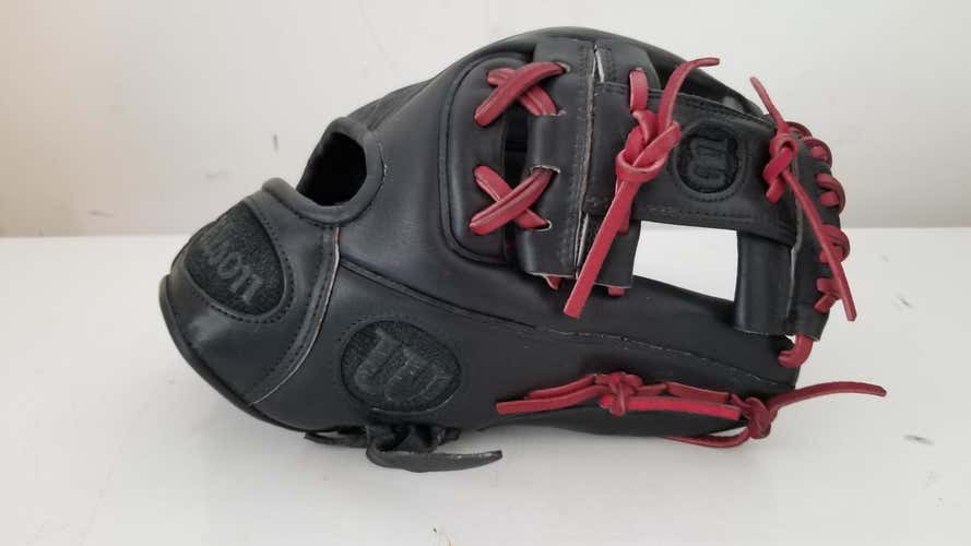 Used Wilson A2000 Baseball Glove 11.25"