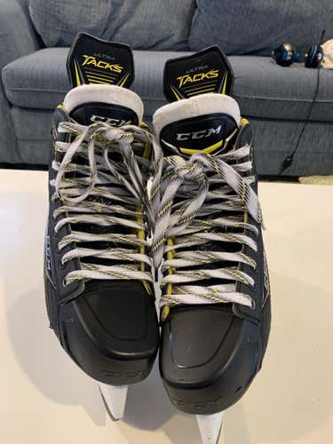 Senior Used CCM Ultra Tacks Hockey Skates Regular Width Size 9.5