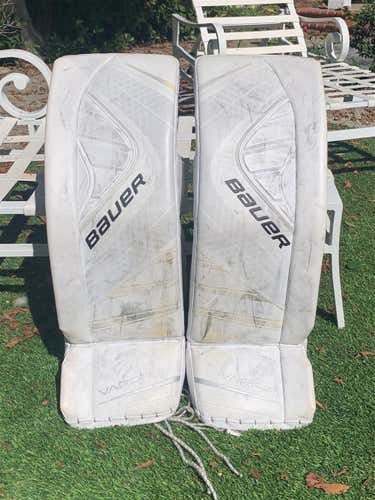 White Used 31" Bauer Vapor X900  Goalie Leg Pads