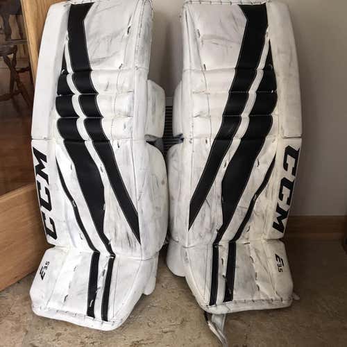 White Used 28"+1 CCM Extreme Flex E3.5 Goalie Leg Pads
