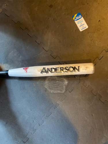 White Used Hybrid Nanotek omega 27 oz 34" Bat