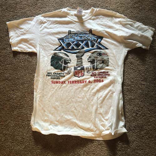 White Super Bowl XXXIX Eagles-Patriots Shirt - Medium Used