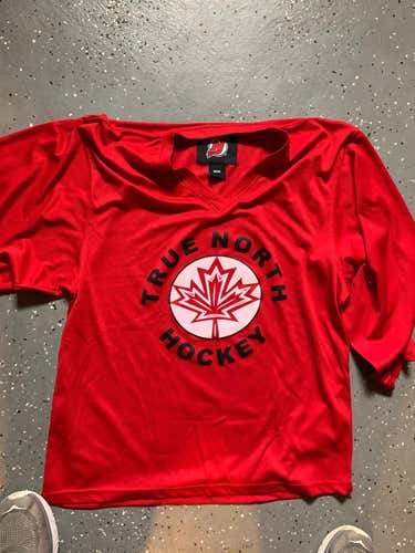 Adult Medium True North Hockey Camp Jersey