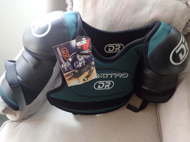 New Senior Medium DR Quattro E3000 Shoulder Pads