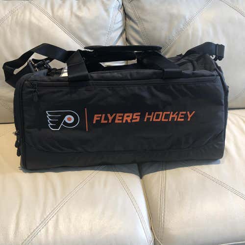 Brand New Philadelphia Flyers NHL Team Issued Pro Stock Fanatics Duffle Bag
