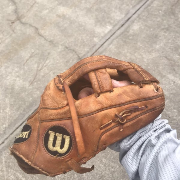 Used Infield A2000 EL3 11.75" Baseball Glove