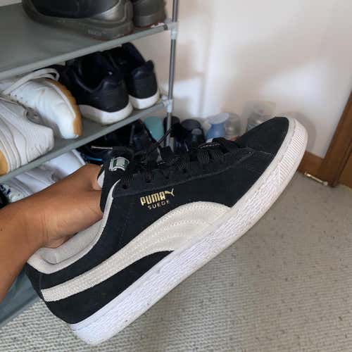 Puma Suede Men's Size 9.5 (Women's 10.5)