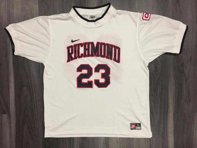 OFFICIAL NIKE University of Richmond Spiders Soccer women's jersey, size XL, #23