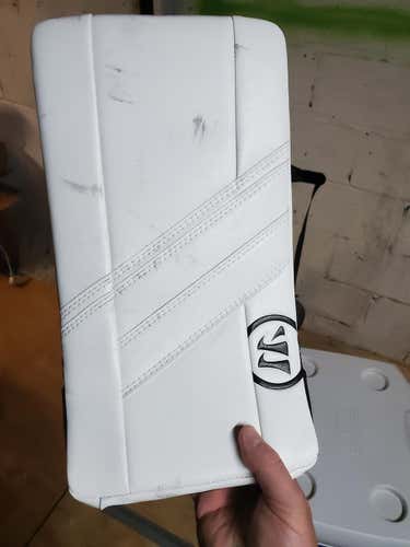 Warrior Glove Set catcher and blocker