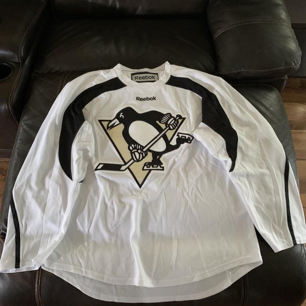 NWOT Penguins Practice Jersey